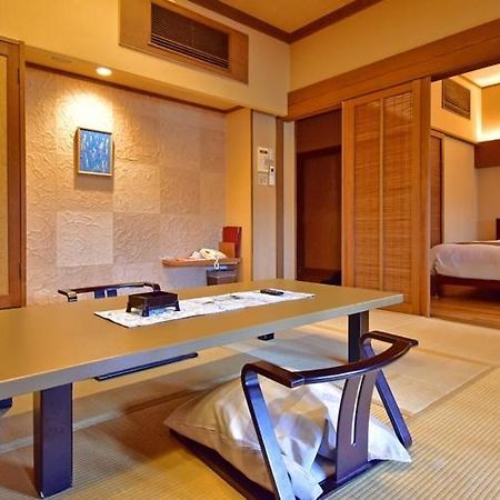 Atami Juraku Hotel Exterior photo
