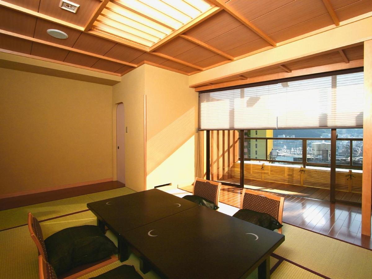 Atami Juraku Hotel Exterior photo